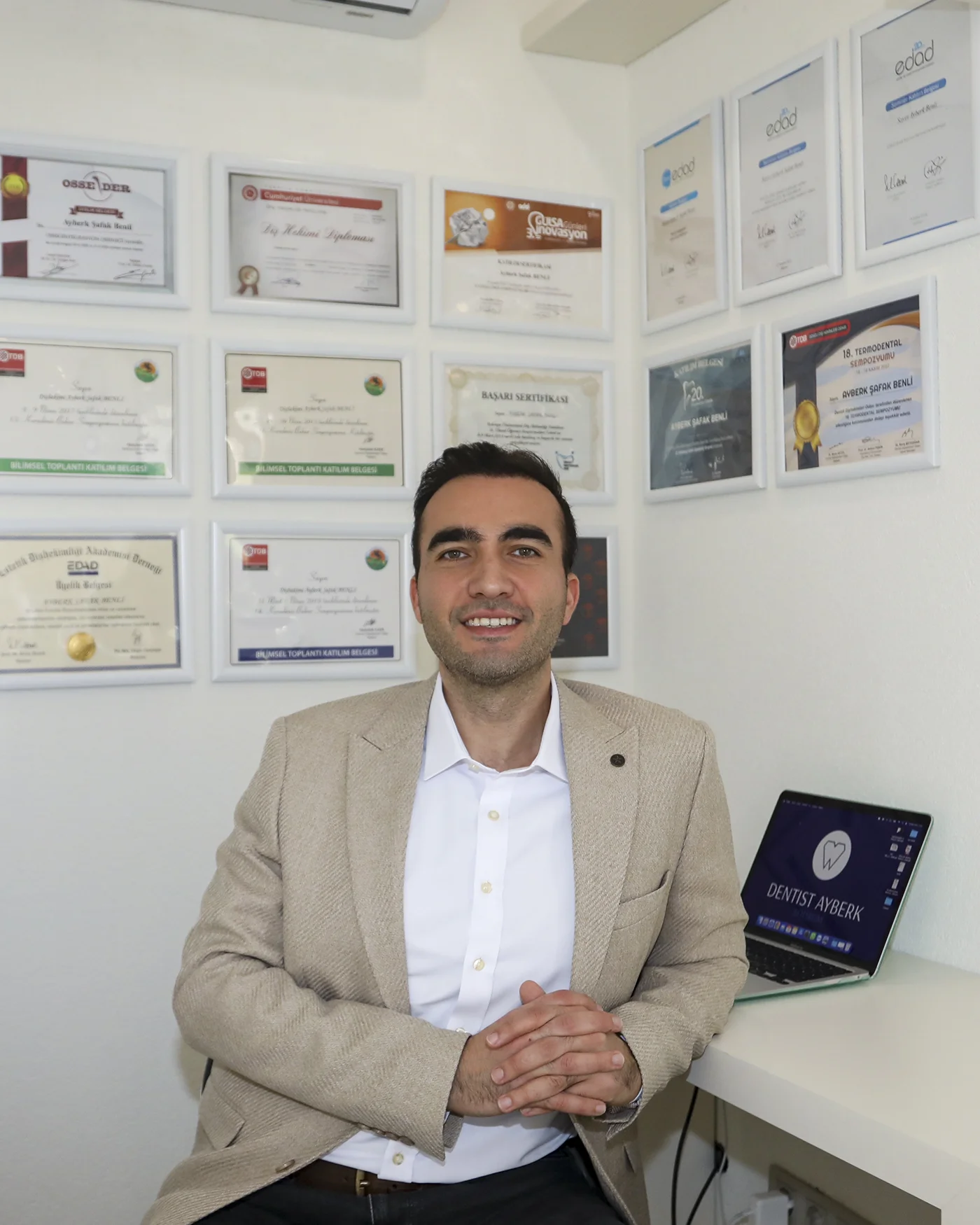 Dt. Ayberk Şafak Benli
